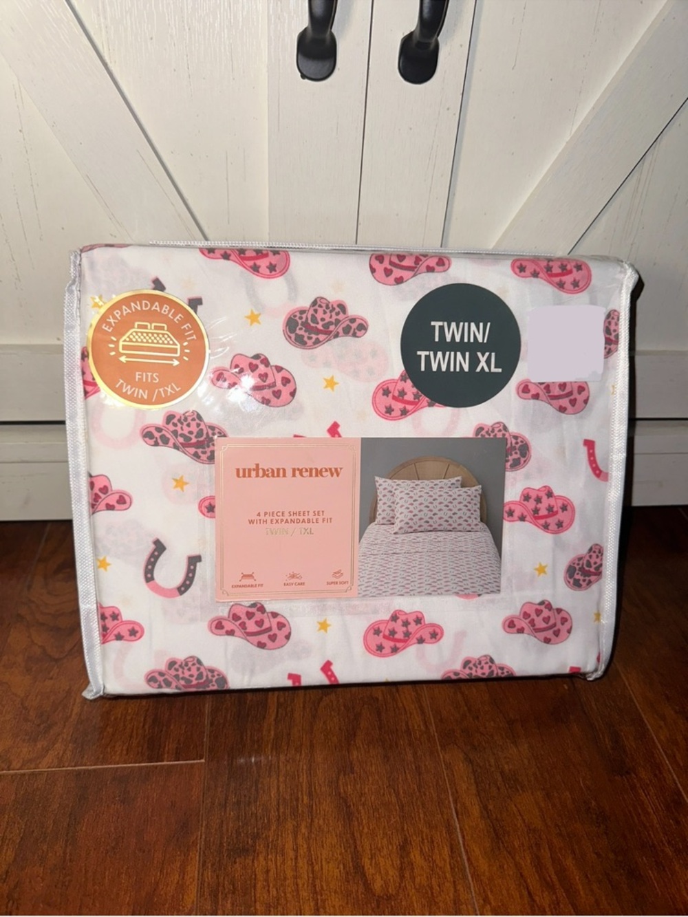 Urban Renewal Pink Cowgirl Hat & Hearts Twin/Twin XL Sheet Set